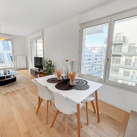 Balcon Ensoleille, Design Moderne