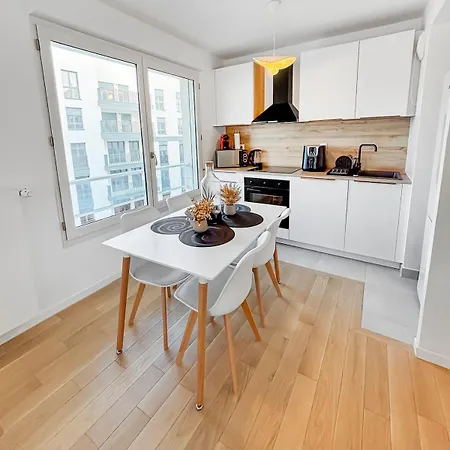 Balcon Ensoleillé, Design Moderne Châtenay